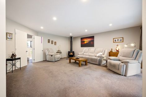 Photo of property in 11 Willowside Place, Amberley, 7410