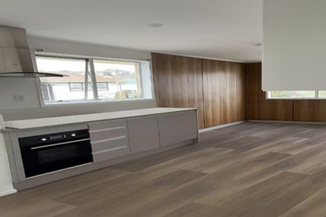 Photo of property in 2 Cranberry Place, Bucklands Beach, Auckland, 2012