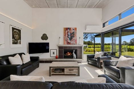 Photo of property in 24 Angus Place, Rangiora, 7400