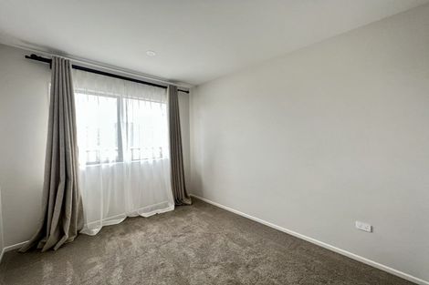 Photo of property in 21 Reserva Crescent, Kumeu, 0810