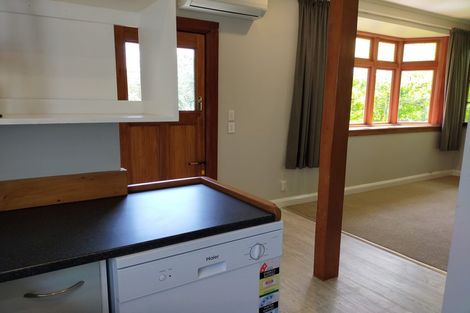 Photo of property in 142 Russell Terrace, Berhampore, Wellington, 6023