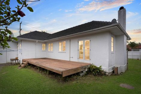 Photo of property in 1/91 Nile Road, Milford, Auckland, 0620