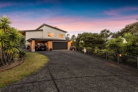 Photo of property in 174 Forest Hill Road, Henderson, Auckland, 0612
