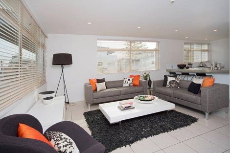 Photo of property in 30 York Street, Russell, 0202