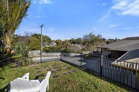 Photo of property in 4a Awanui Street, Merrilands, New Plymouth, 4312