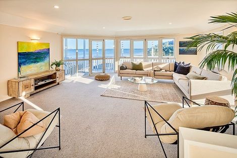 Photo of property in 110 Lyall Parade, Lyall Bay, Wellington, 6022