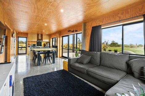 Photo of property in 23 Metcalfe Road, Ngahinapouri, Hamilton, 3290