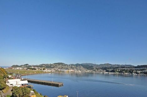 Photo of property in Shelley Bay Terraces, 3/61 Maupuia Road, Maupuia, Wellington, 6022