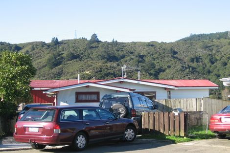 Photo of property in 18 Clapham Grove, Stokes Valley, Lower Hutt, 5019