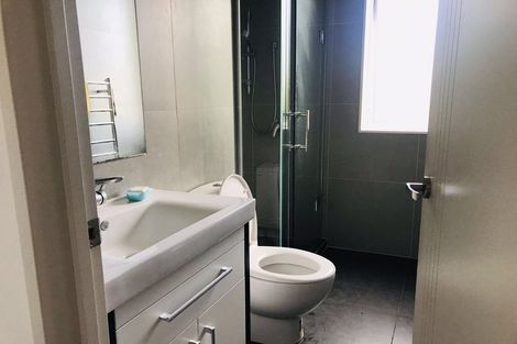 Photo of property in 20b Jellicoe Road, Murrays Bay, Auckland, 0630