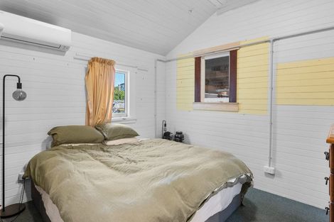 Photo of property in 68 Whiteley Street, Moturoa, New Plymouth, 4310