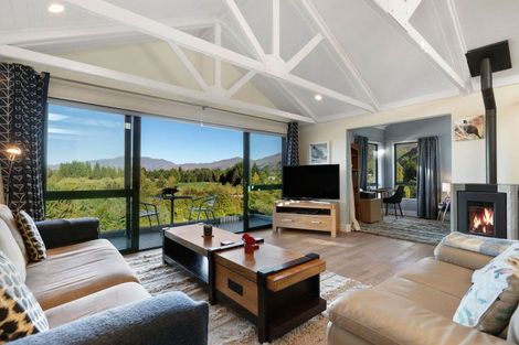 Photo of property in 11 Cotter Avenue, Arrowtown, 9302