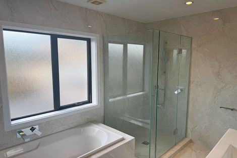 Photo of property in 77 Masons Road, Oteha, Auckland, 0632