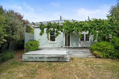 Photo of property in 35 Strasbourge Street, Martinborough, 5711