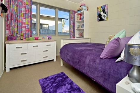 Photo of property in 1/10 Park Estate Road, Rosehill, Papakura, 2113