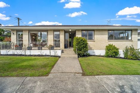 Photo of property in 1/31 Cliff Road, Torbay, Auckland, 0630