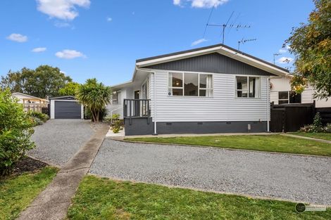 Photo of property in 6 Omaha Grove, Totara Park, Upper Hutt, 5018