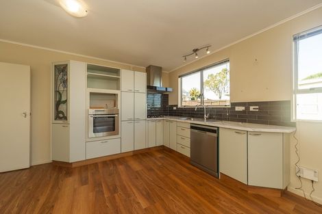 Photo of property in 46 Cypress Drive, Maungaraki, Lower Hutt, 5010