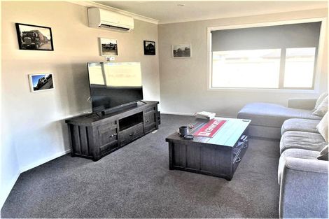 Photo of property in 5 Manchester Street, Levin, 5510