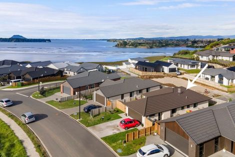 Photo of property in 61 Bert Wall Drive, Omokoroa, 3114