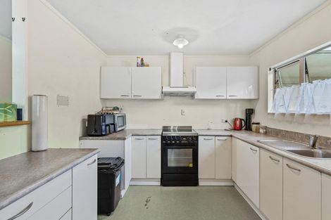 Photo of property in 16g Roick Parade, Glen Eden, Auckland, 0602