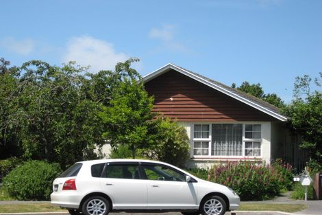 Photo of property in 7 Mirfield Place, Russley, Christchurch, 8042