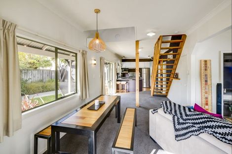 Photo of property in 205b Grove Road, Mayfair, Hastings, 4122