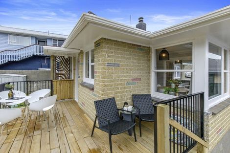 Photo of property in 2 Bella Grove, Naenae, Lower Hutt, 5011