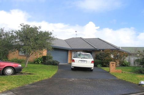 Photo of property in 6 Corfield Way, Burswood, Auckland, 2013