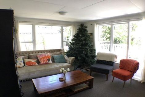 Photo of property in 19 Fairway Avenue, Red Beach, 0932