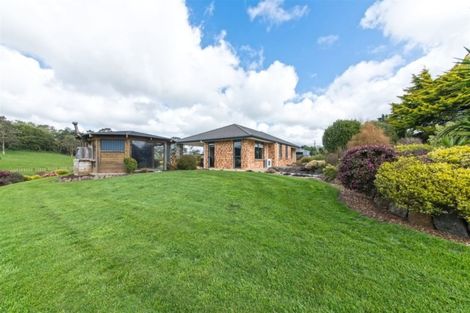 Photo of property in 131 Foster Road, Kumeu, 0891