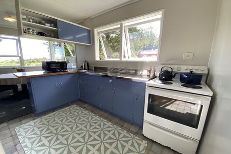 Photo of property in 15 Ngatawhiti Road, Te Kopuru, 0391