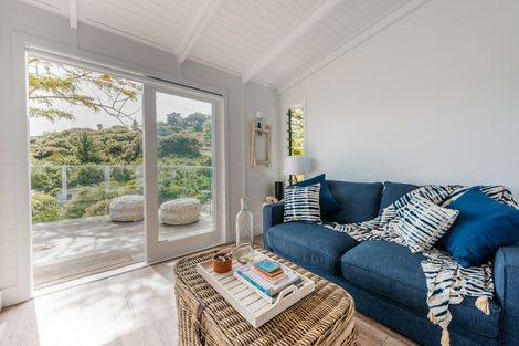 Photo of property in 31 Miro Road, Palm Beach, Waiheke Island, 1081