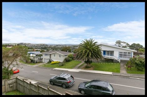 Photo of property in 32 Branscombe Street, Johnsonville, Wellington, 6037