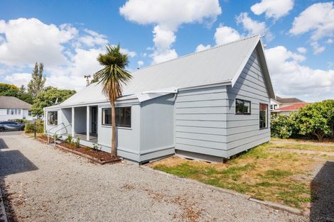 Photo of property in 4 Ngarimu Street, Roslyn, Palmerston North, 4414