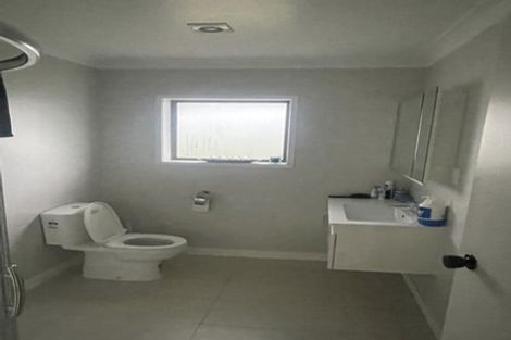 Photo of property in 32 Coronation Road, Hillcrest, Auckland, 0627