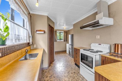 Photo of property in 6 Earnslaw Crescent, Bryndwr, Christchurch, 8053