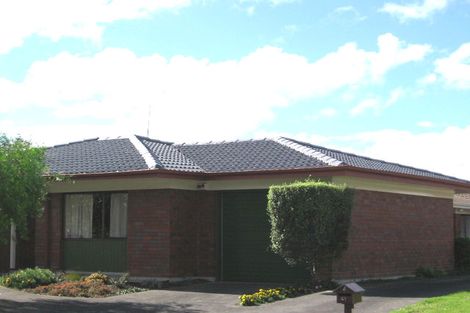 Photo of property in 1/41 Frank Evans Place, Henderson, Auckland, 0610