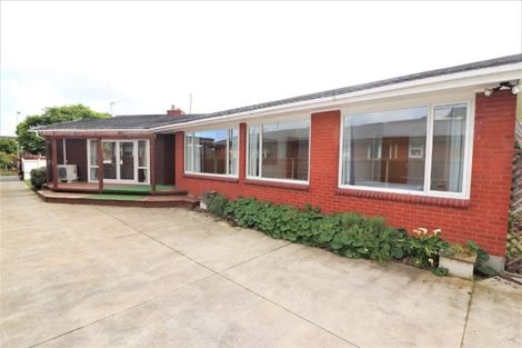 Photo of property in 15 Newbridge Place, Ilam, Christchurch, 8041