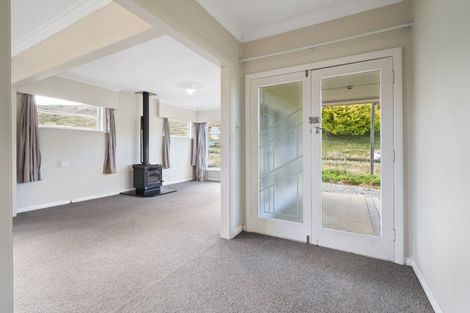 Photo of property in 14 Gordon Terrace, Hunterville, 4730