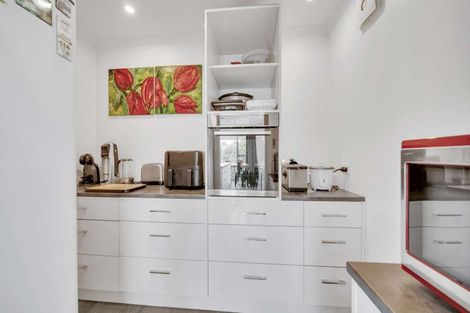 Photo of property in 44 Mcneil Street, Balclutha, 9230