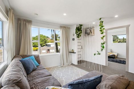 Photo of property in 10 Parris Street, Moturoa, New Plymouth, 4310