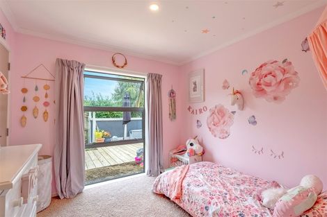 Photo of property in 208 Mazengarb Road, Paraparaumu, 5032