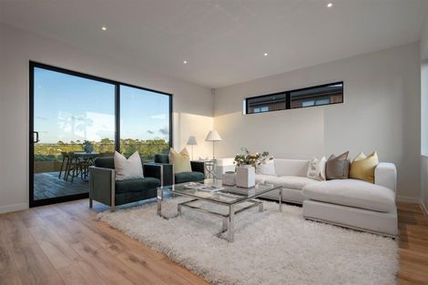 Photo of property in 3 Taku Close, Long Bay, Auckland, 0630