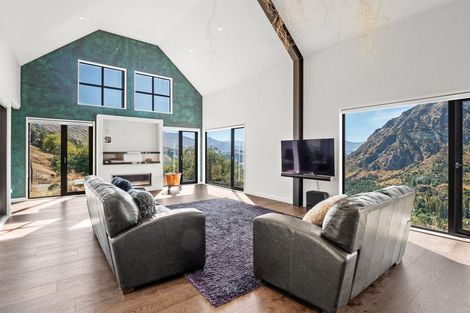 Photo of property in 12 Crows Nest Road, Arthurs Point, Queenstown, 9371
