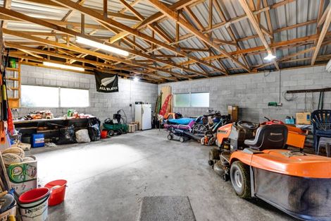 Photo of property in 120 Paraite Road, Paraite, New Plymouth, 4373