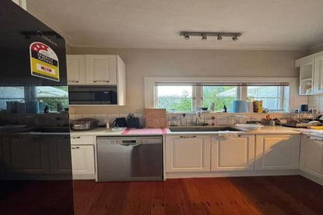 Photo of property in 7 Otahuri Crescent, Greenlane, Auckland, 1051