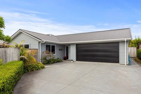 Photo of property in 7d Royal Heights, Glen Avon, New Plymouth, 4312