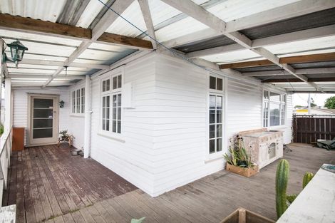 Photo of property in 1006 Tremaine Avenue, Roslyn, Palmerston North, 4414