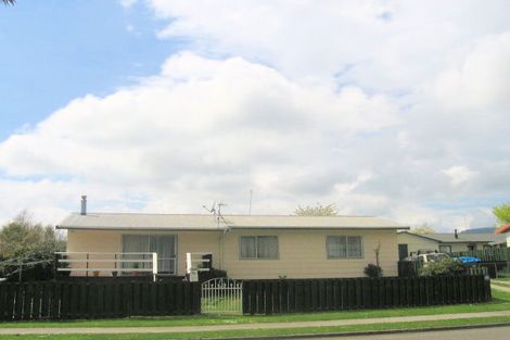 Photo of property in 35 Sequoia Crescent, Owhata, Rotorua, 3010